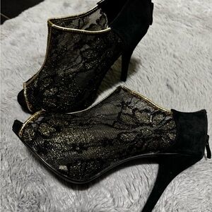 Elegant Black and Gold Lace Women's Heels